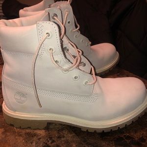 White timberland boots
